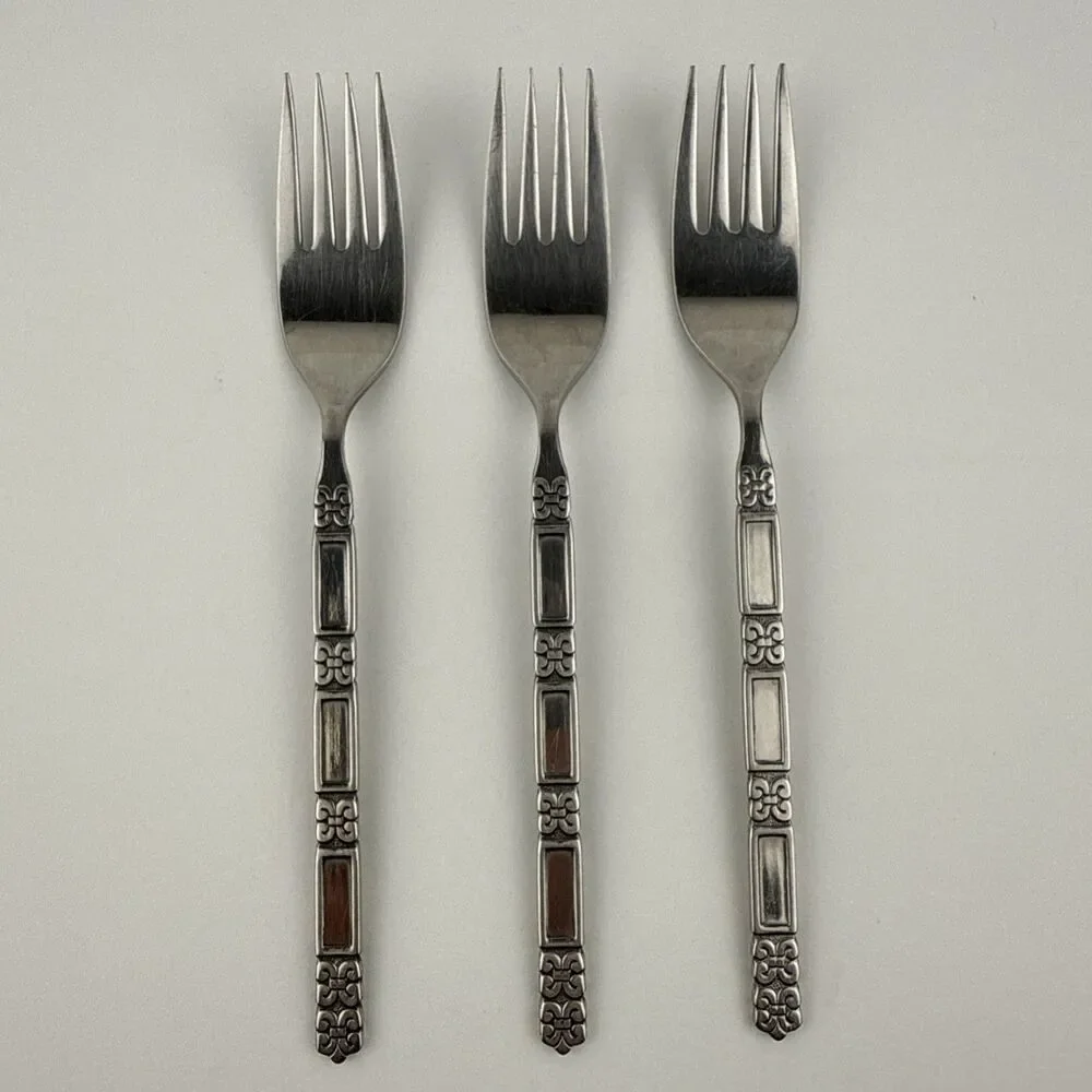 Lot 3 Oneida Community MADRID NO BLACK ACCENT SALAD FORKS Stainless 6 7/8